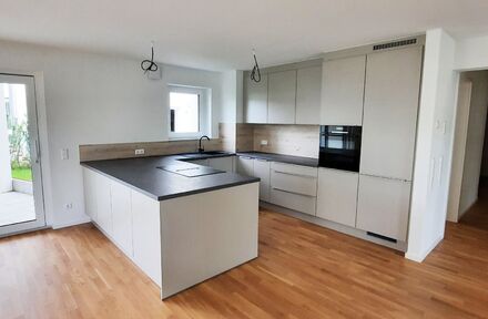 Für Ihre Familienbande: große 4-Zi.-Wohnung mit Balkon und Terrasse!