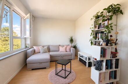 Zentral wohnen in Unterweissach:
2-Zimmer-Wohnung mit Balkon